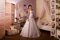 Свадебное платье Bianca с гипюром 
